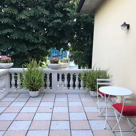 Maison D' Hotes בית אירוח Cologne